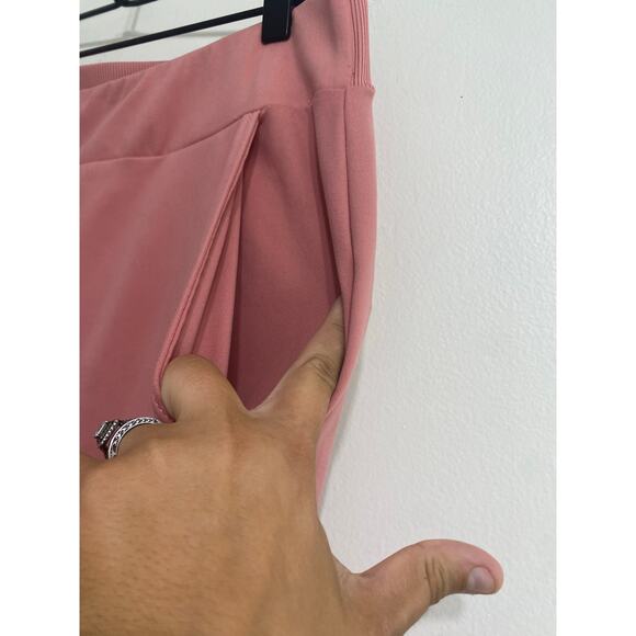 Stylish Muted Pink Pull-On Ankle Pants - Size Large - Picture 3 of 12